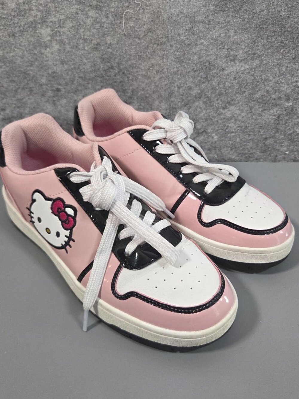 Hello Kitty Pink Sneakers Size 8 Y2K Sanrio Kawaii Streetwear Shoes